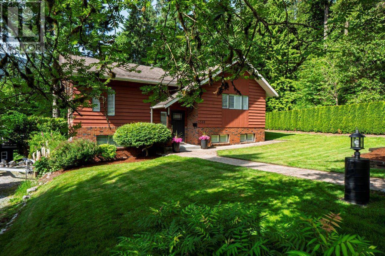 North Vancouver, BC V7G1J9,4588 CLIFFMONT ROAD