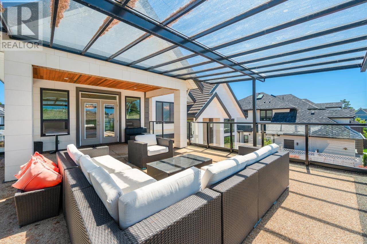 Richmond, BC V7C1R7,8520 LITTLEMORE PLACE