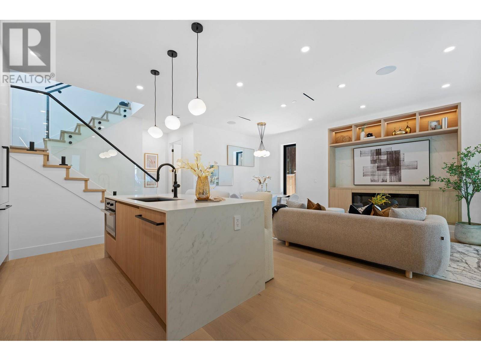 Vancouver, BC V6K2P9,2858 WEST 12TH AVE #1