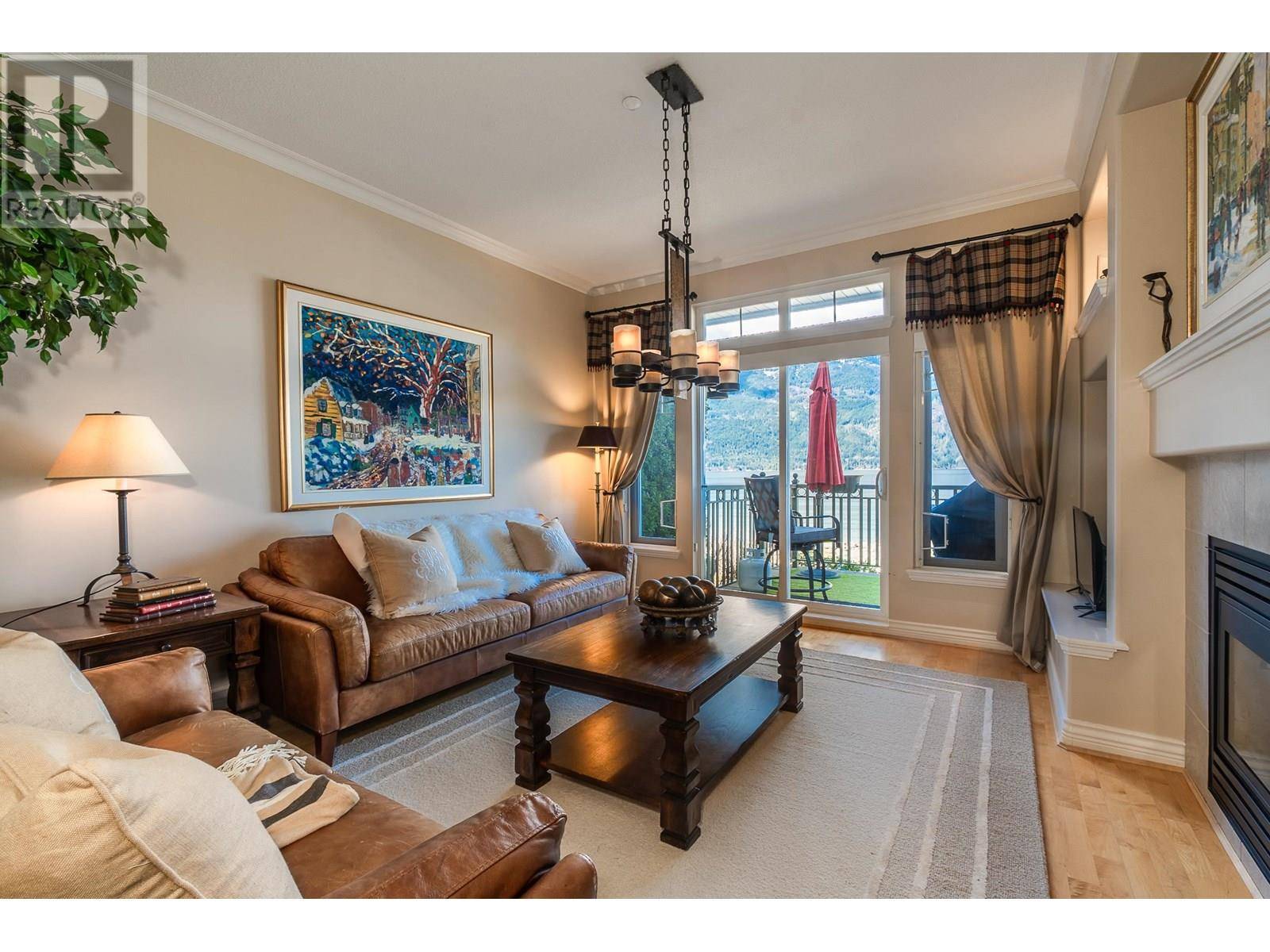 Furry Creek, BC V0N3Z1,10 BEACH DRIVE