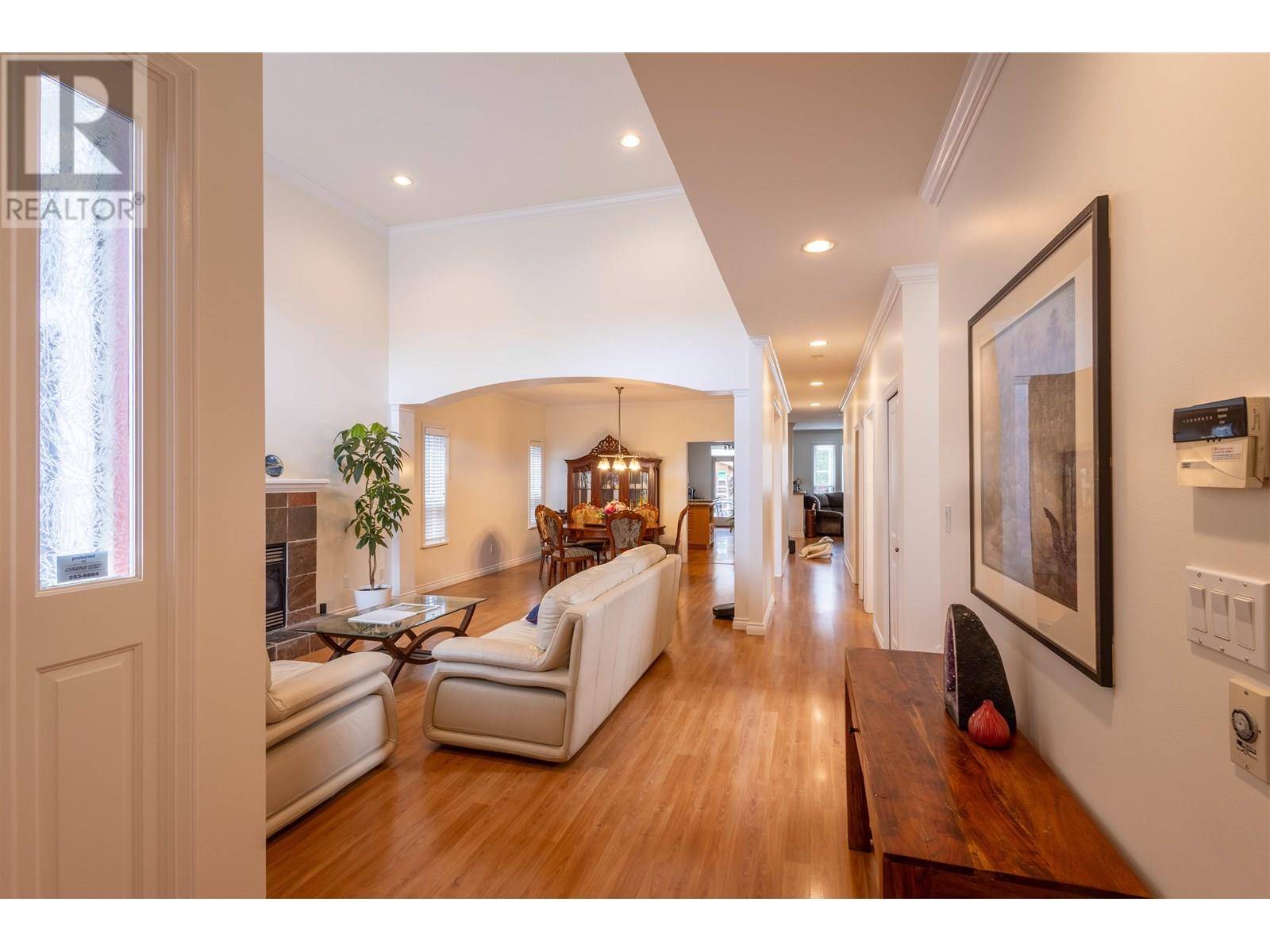 Richmond, BC V6Y2R8,8888 HEATHER STREET
