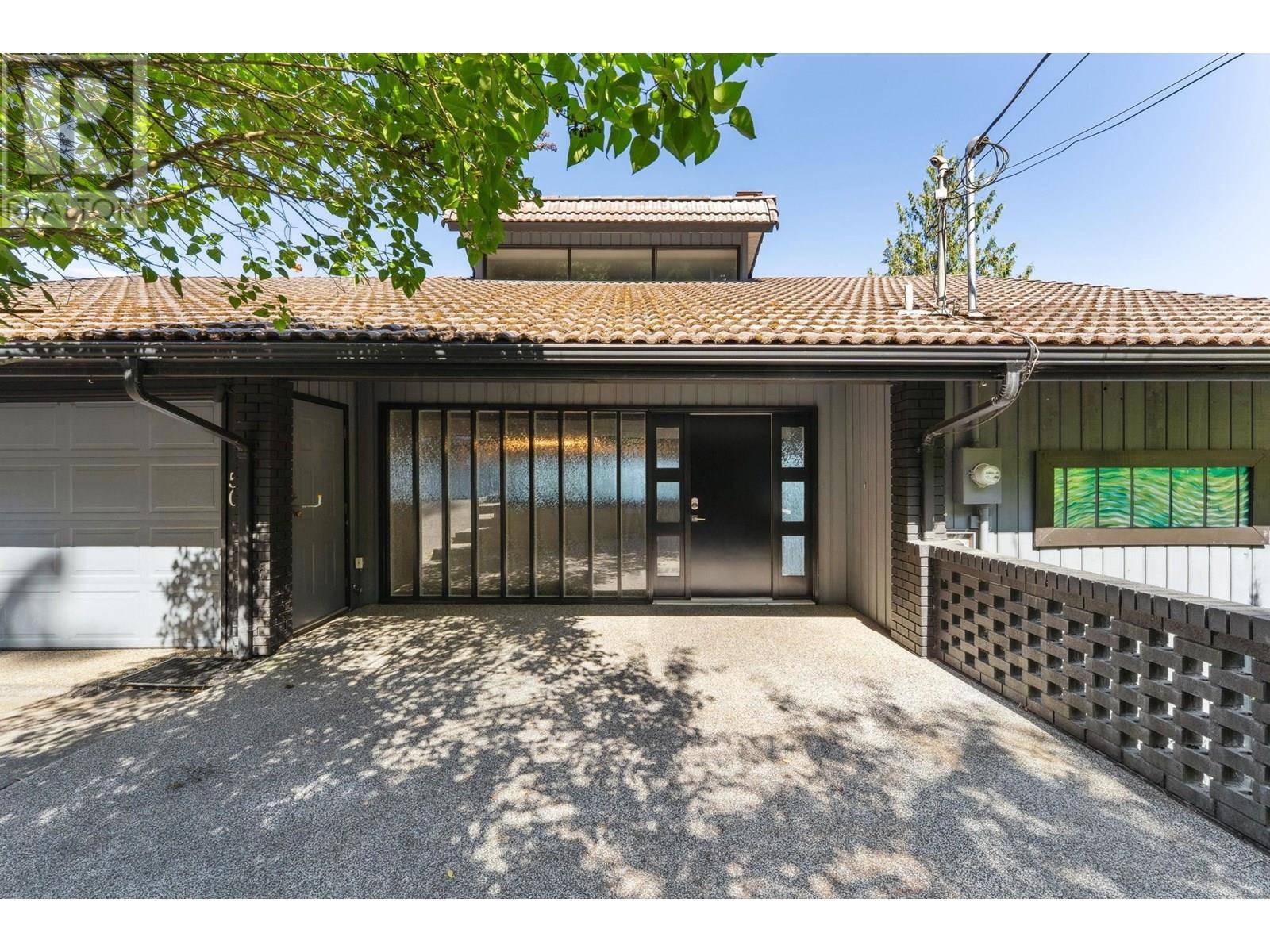 Lions Bay, BC V0N2E0,50 PANORAMA ROAD