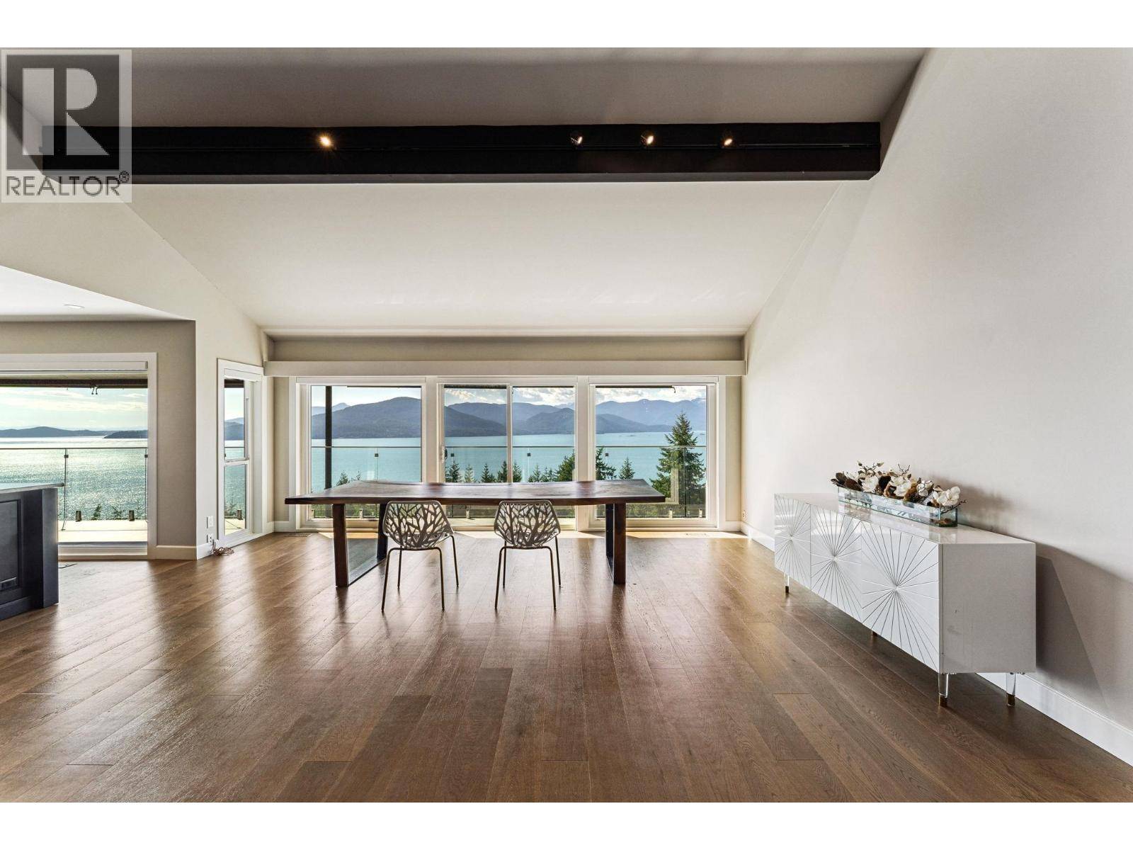 Lions Bay, BC V0N2E0,50 PANORAMA ROAD