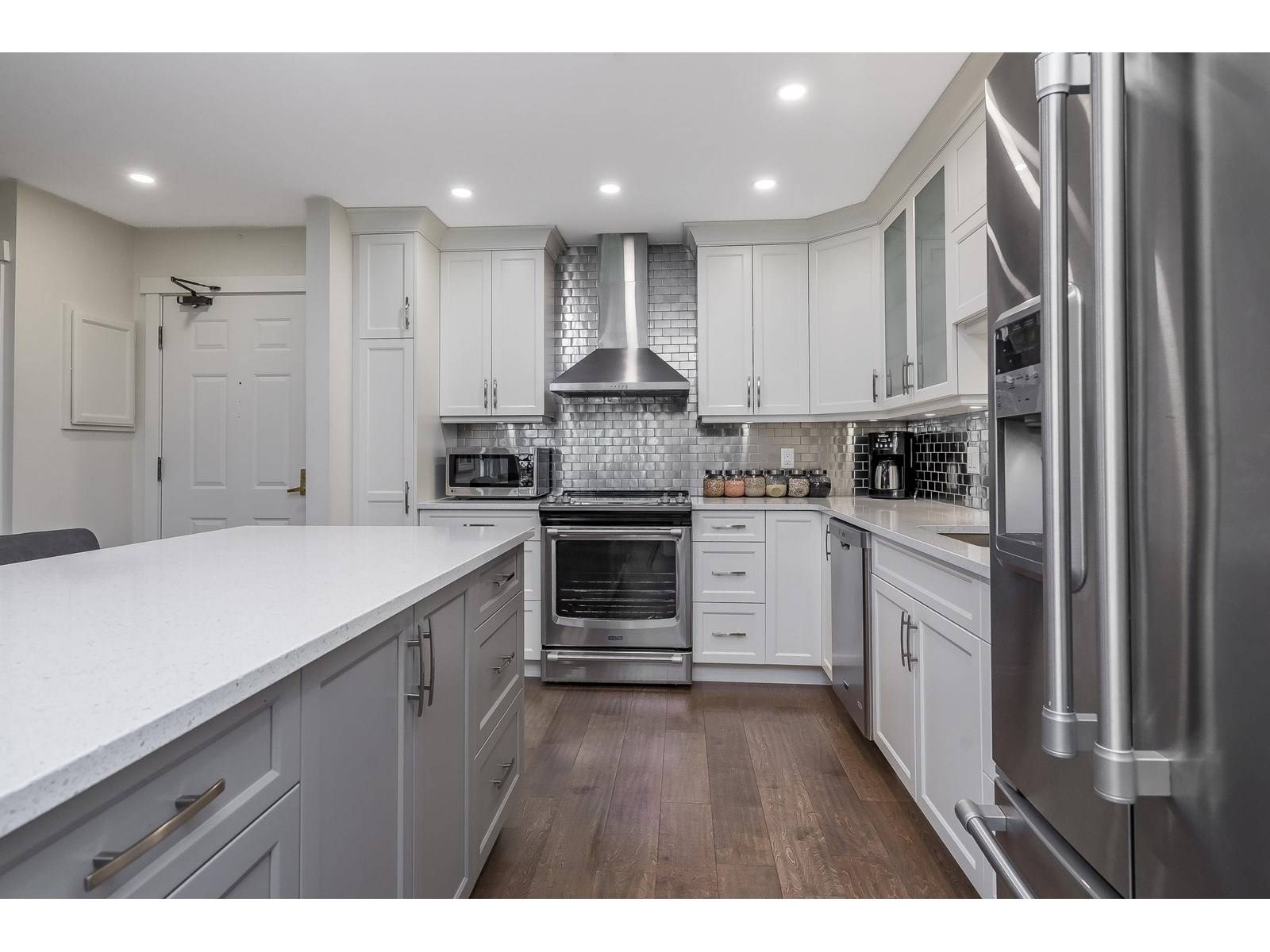 White Rock, BC V4B5G6,1350 VIDAL #614
