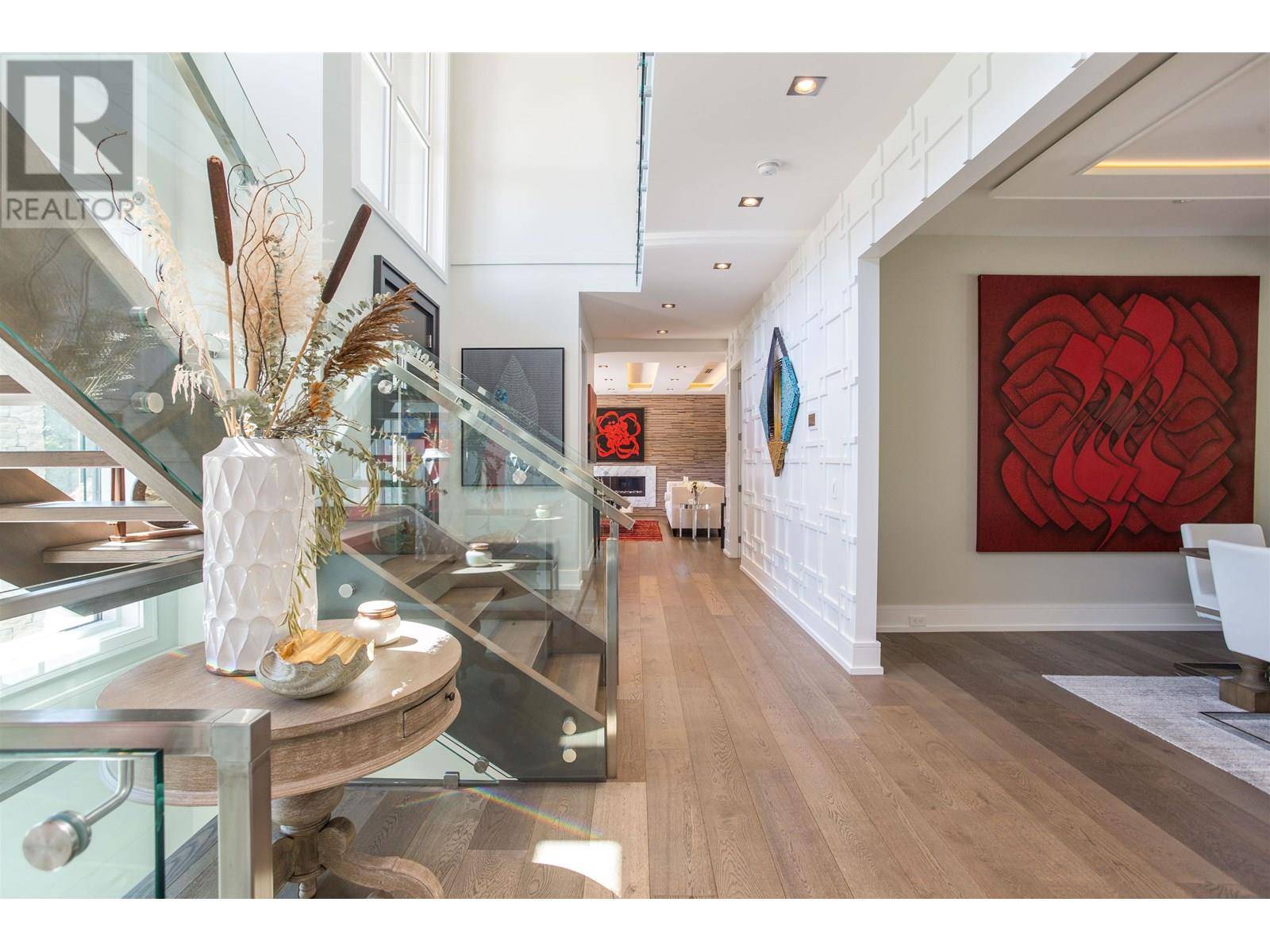 North Vancouver, BC V7R1P6,966 BEAUMONT DRIVE