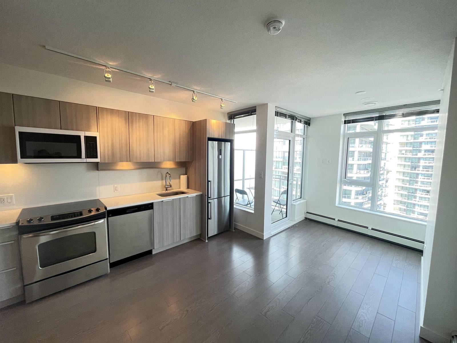 Surrey, BC V3T0M4,13308 CENTRAL #1813