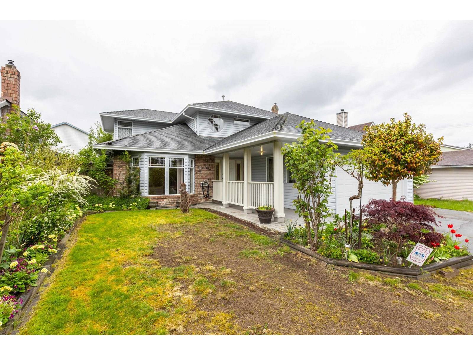 Surrey, BC V3X1L2,5979 135 STREET
