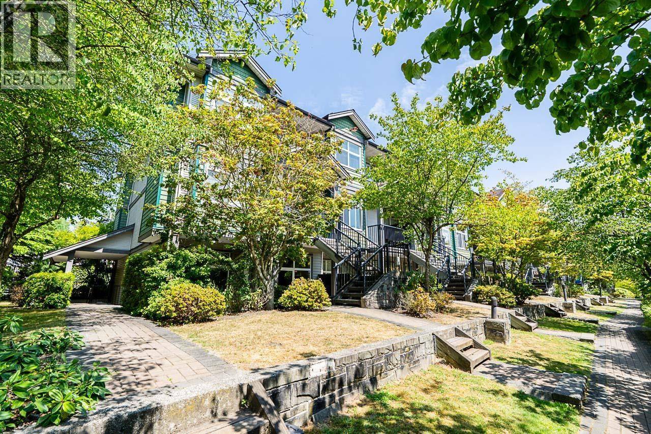 Burnaby, BC V3N0A8,7333 16TH AVE #107