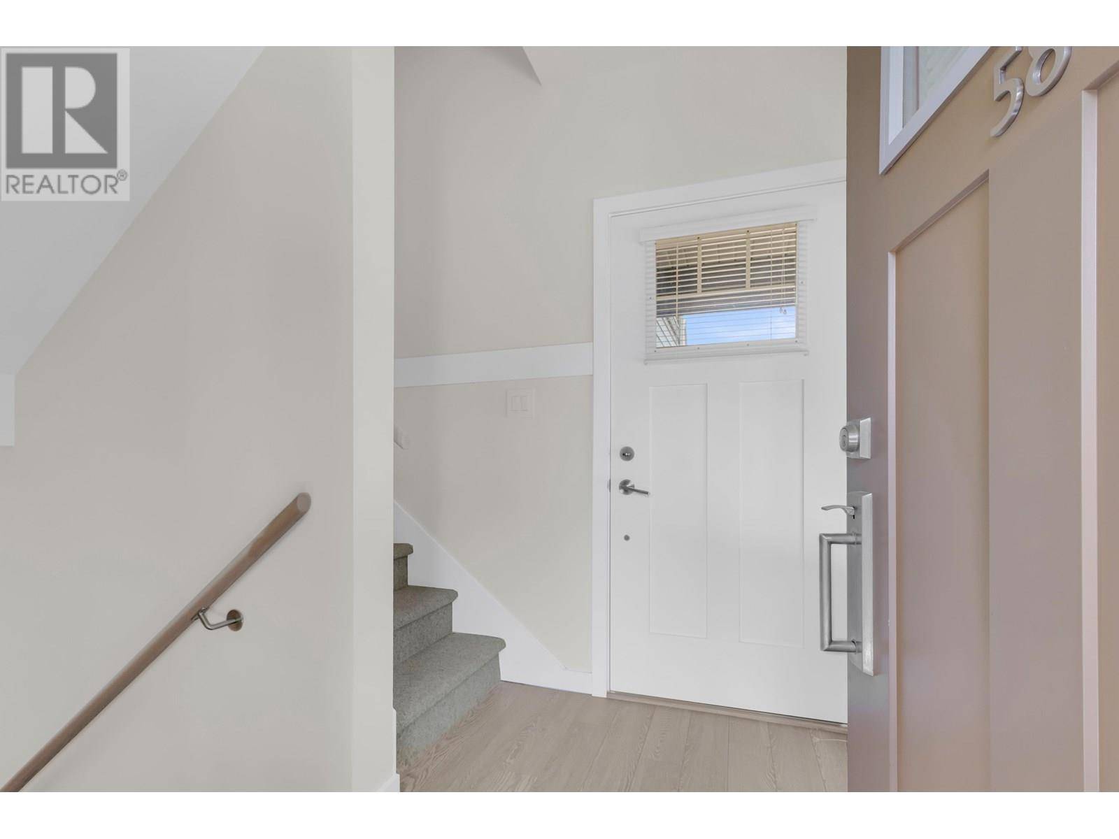 Pitt Meadows, BC V3Y0G6,19451 SUTTON AVE #58