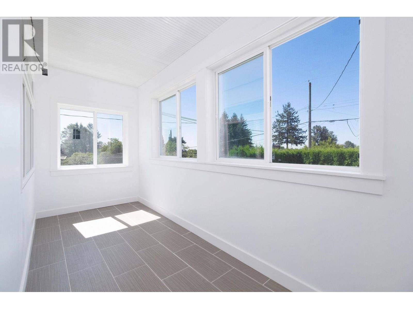 Burnaby, BC V3N3H4,7696 DAVIES STREET