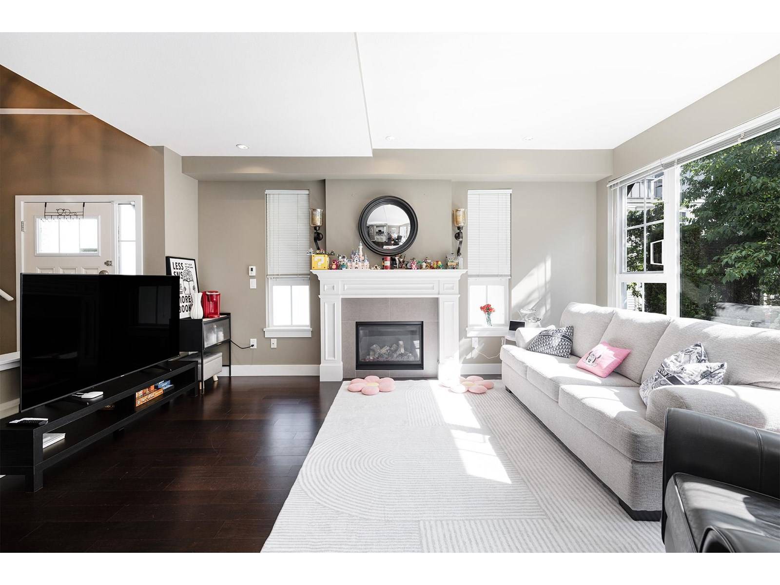 Surrey, BC V3Z7Y6,2501 161A #202