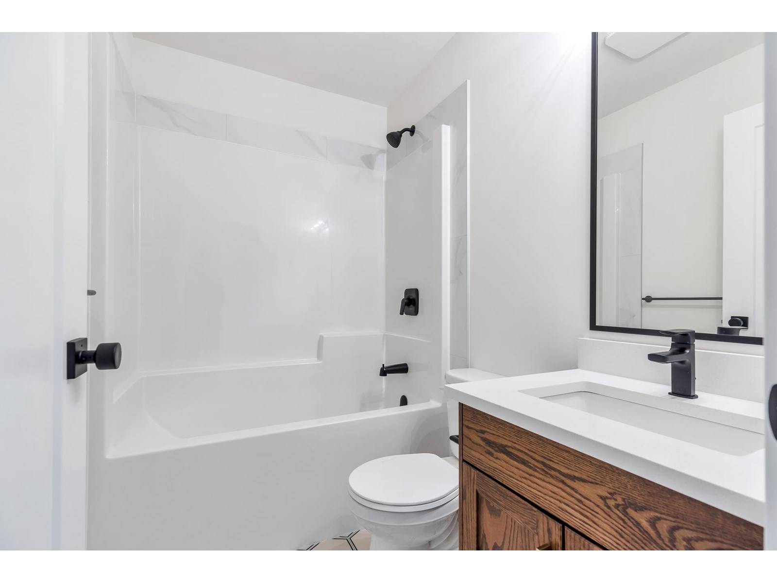 Chilliwack, BC V2R4A1,43998 CHILLIWACK MOUNTAIN RD #21