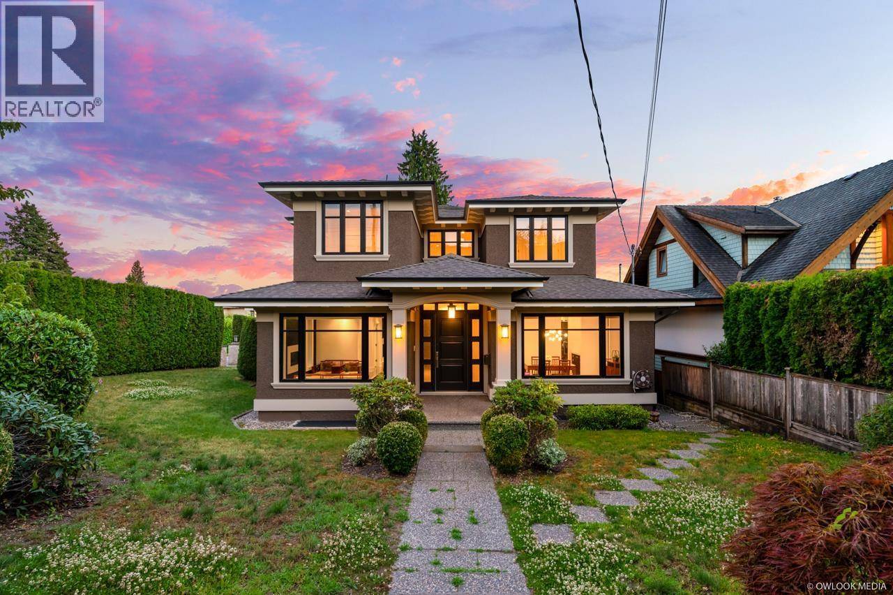 West Vancouver, BC V7T1V1,1208 HAYWOOD AVENUE
