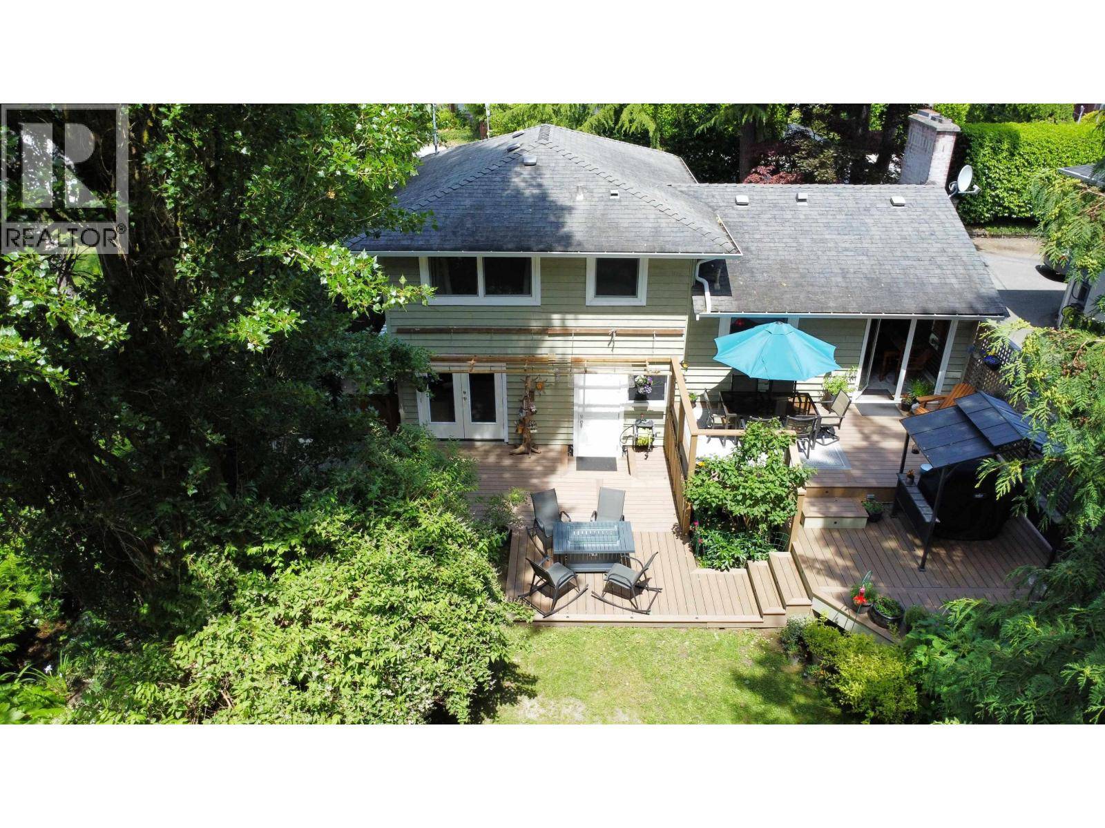 North Vancouver, BC V7K1J3,1231 FREDERICK ROAD