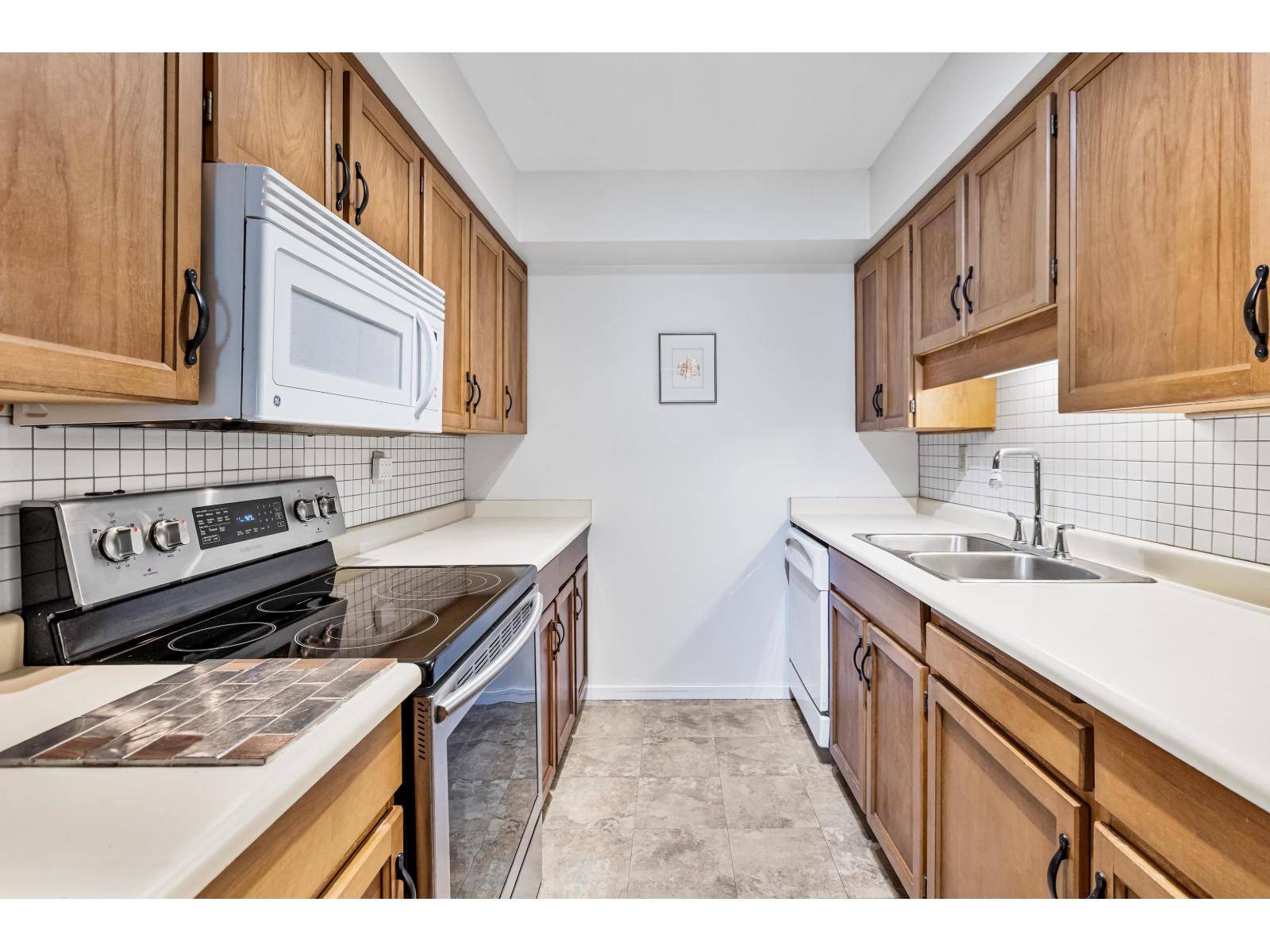 White Rock, BC V4B3V4,1458 BLACKWOOD ST #204