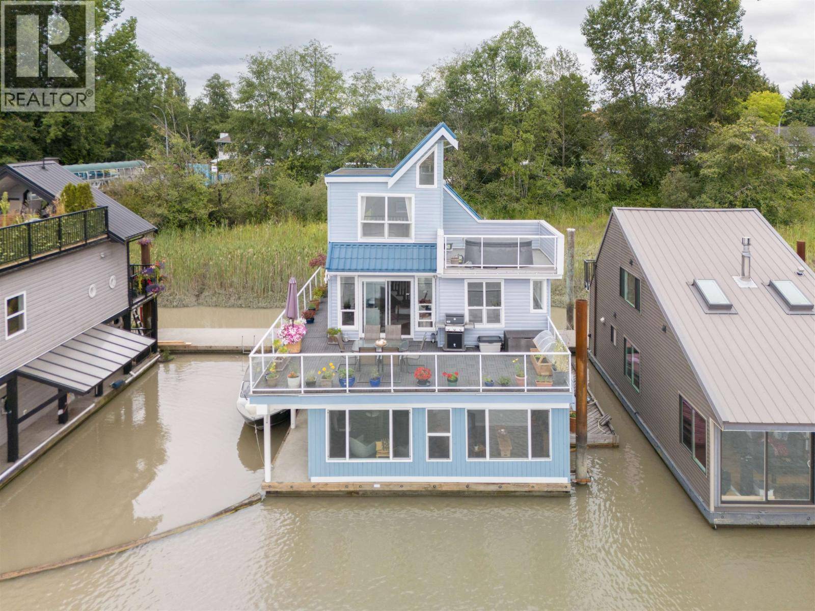 New Westminster, BC V3M4Z8,800 SOUTH DYKE RD #4