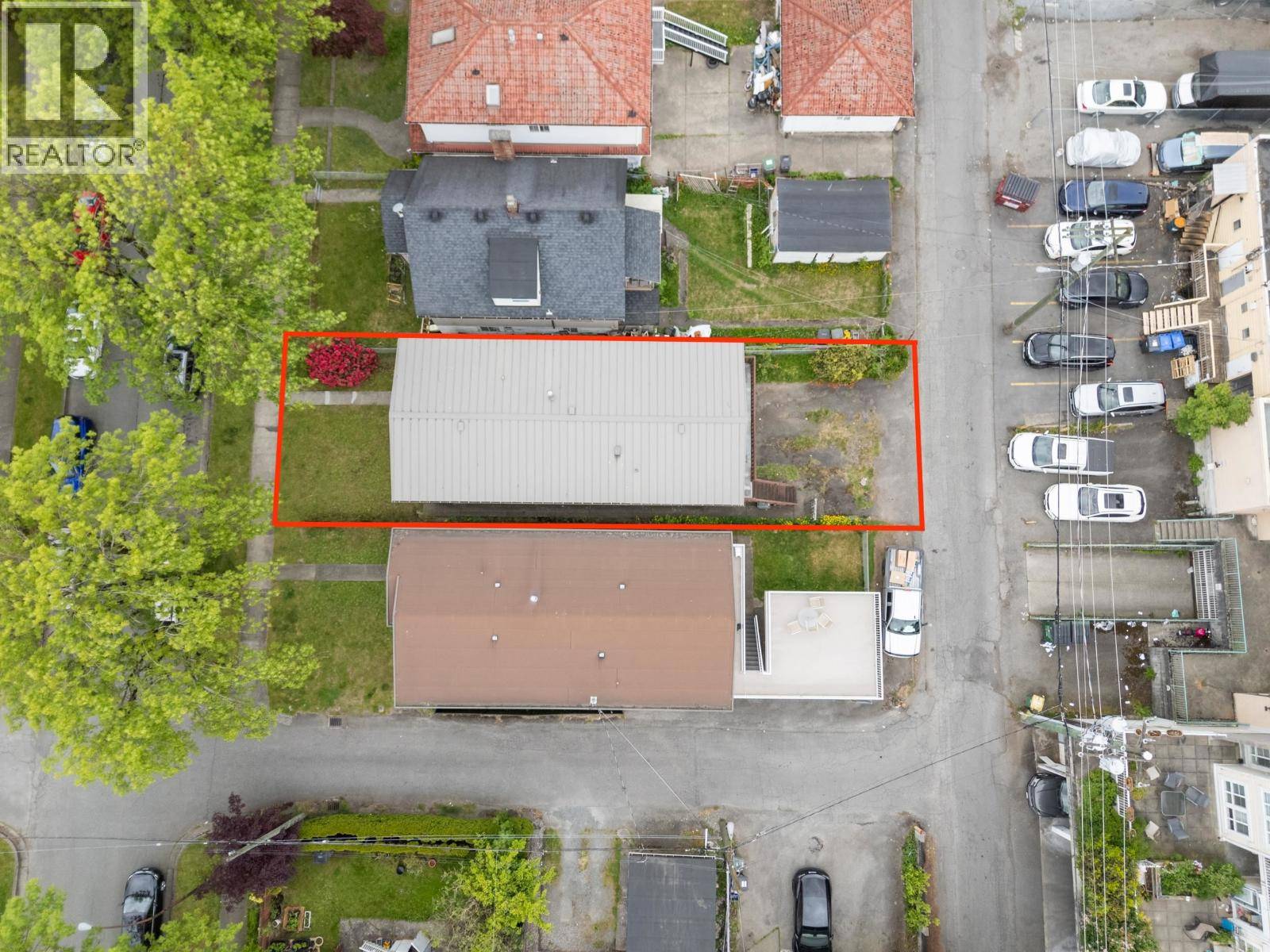 Vancouver, BC V5P3R7,6966 BEATRICE STREET