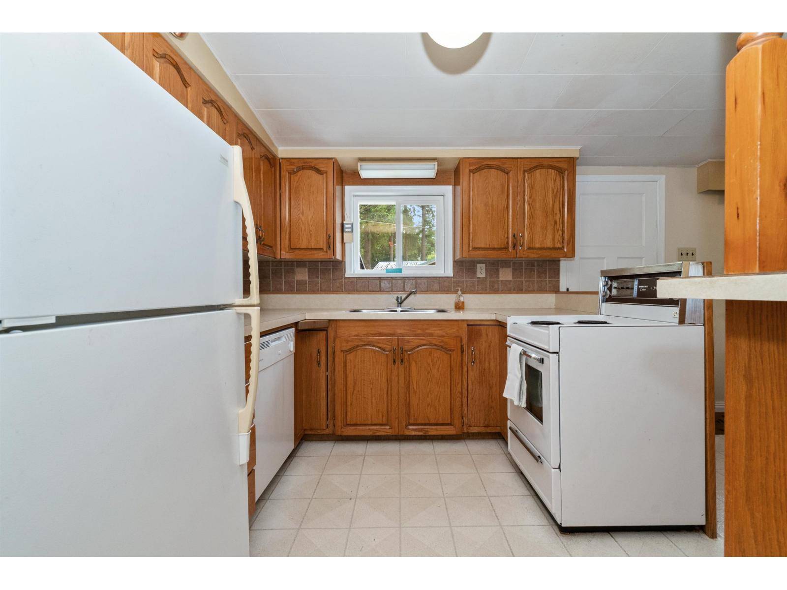 Cultus Lake, BC V2R4Y8,345 BALSAM STREET|Cultus Lake North