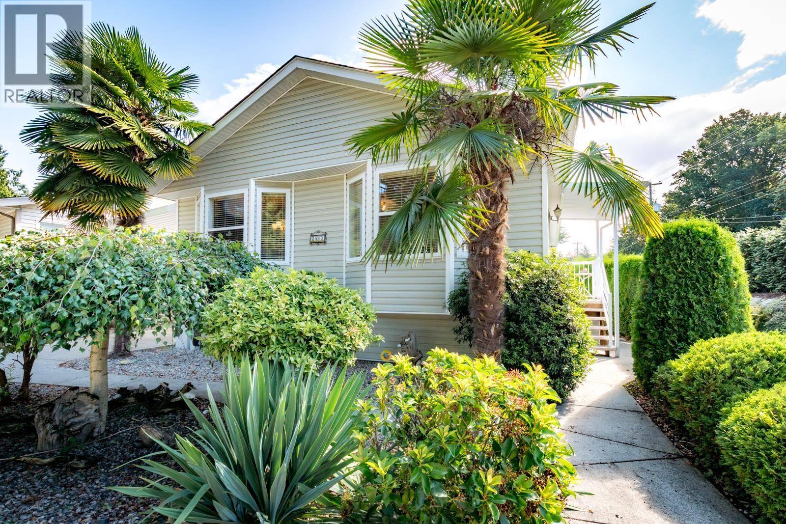 Sechelt, BC V7Z0T5,4510 SUNSHINE COAST HWY #101