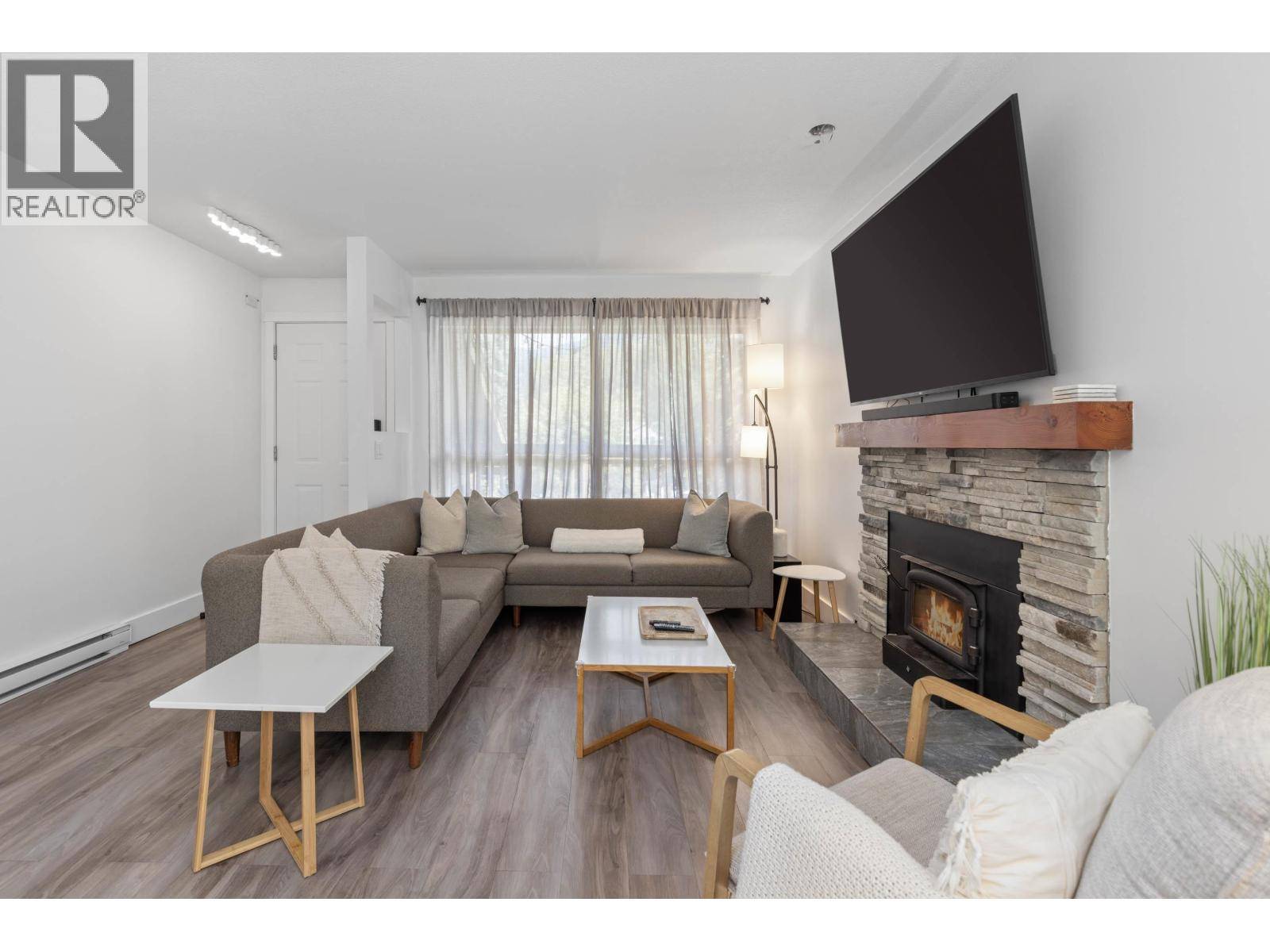 Pemberton, BC V0N2L1,7410 FLINT ST #33