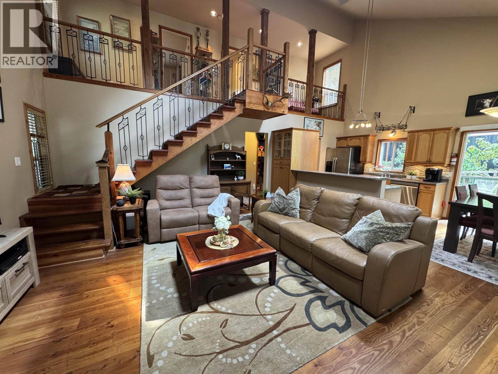 Mayne Island, BC V0N2J1,714 CHARTER ROAD