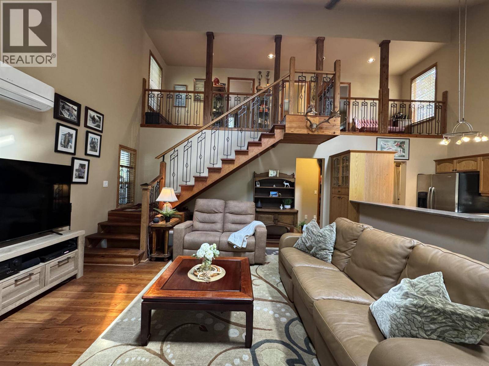 Mayne Island, BC V0N2J1,714 CHARTER ROAD