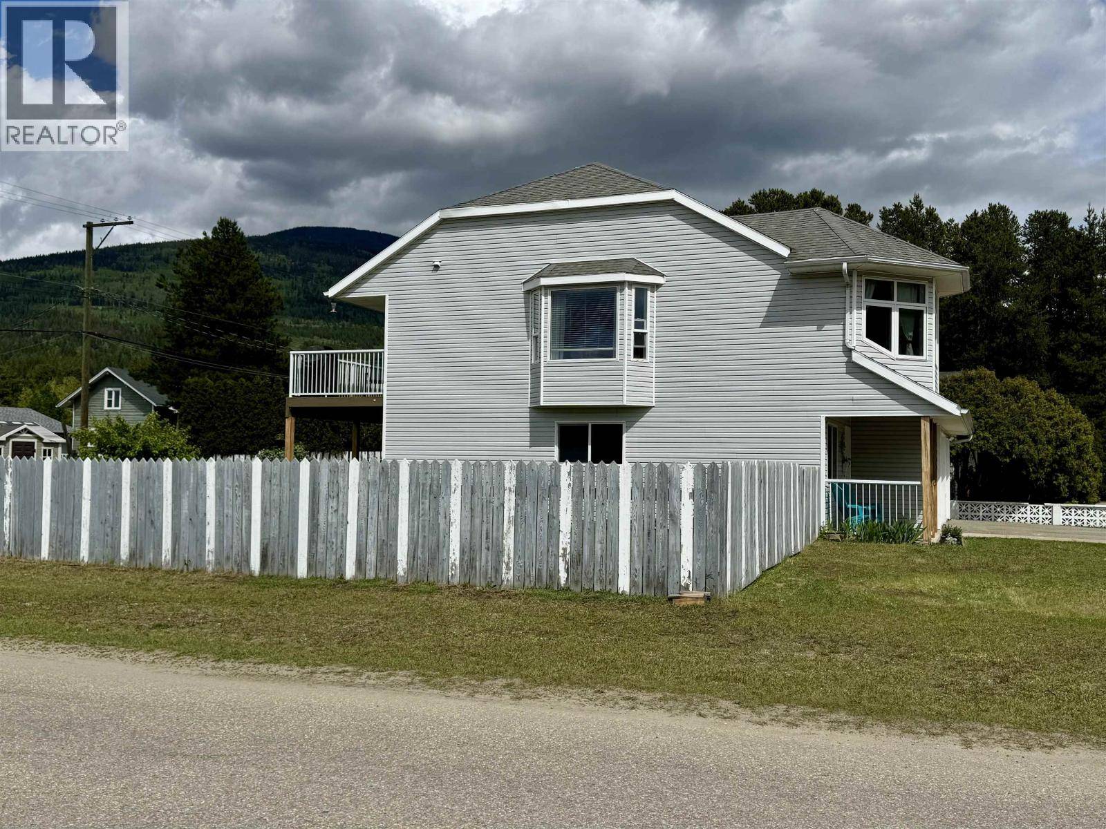 Valemount, BC V0E2Z0,1290 8TH AVENUE