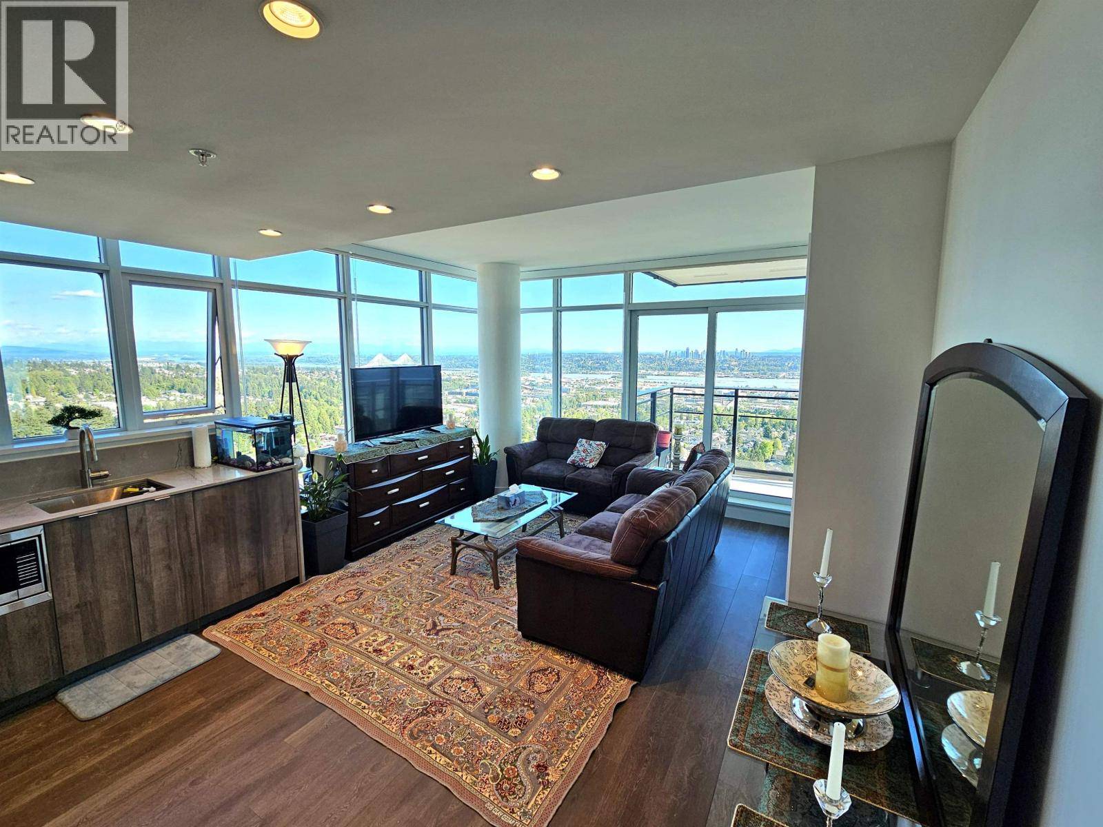 Coquitlam, BC V3J0R5,505 NELSON ST #2102