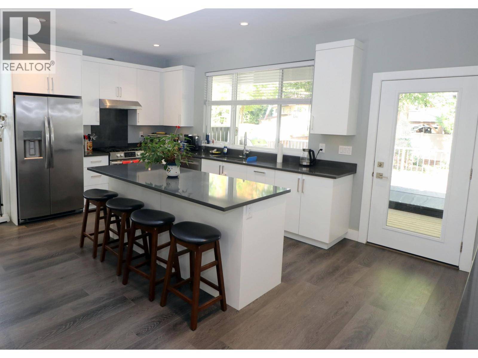 Port Coquitlam, BC V3C2K1,2705 DAVIES AVENUE