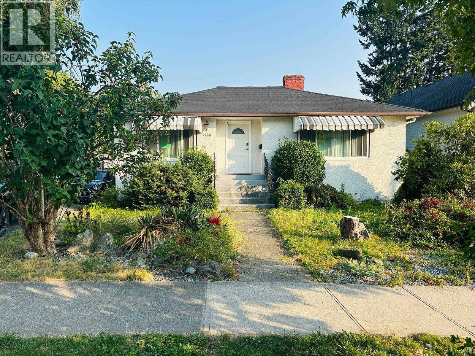 New Westminster, BC V3M2J5,1038 SEVENTH AVENUE