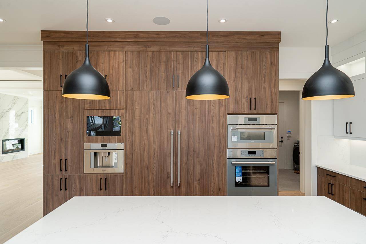 White Rock, BC V4B4S1,1232 PARKER STREET