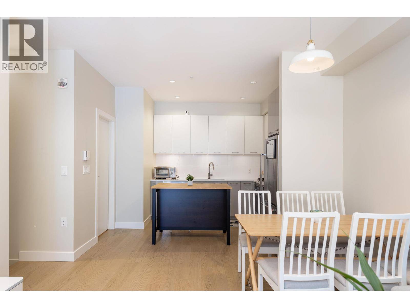 Tsawwassen, BC V4M0A9,1738 55A ST #212