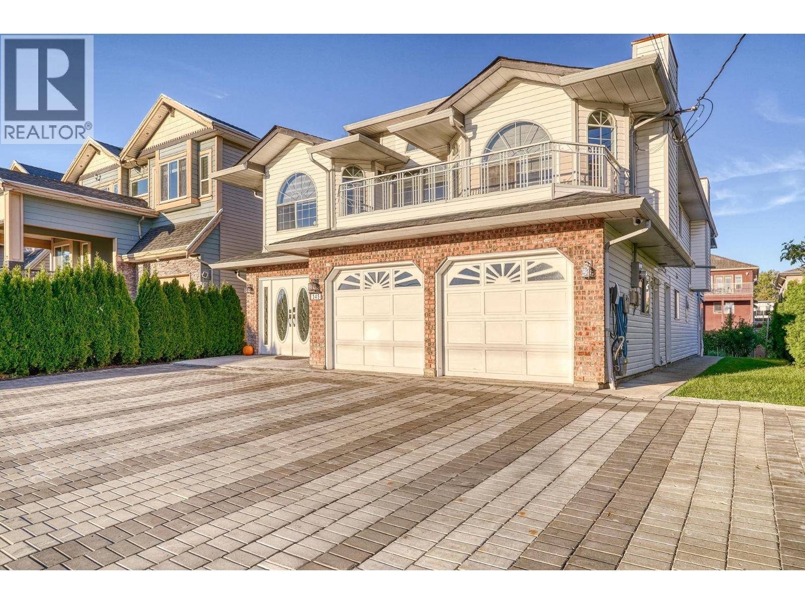 New Westminster, BC V3M5J1,345 FENTON STREET