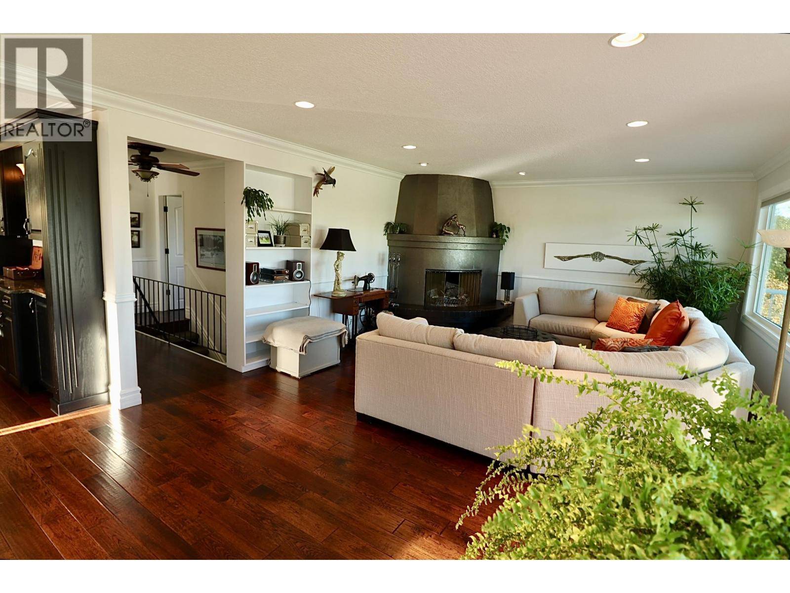 Prince George, BC V2M3G6,339 MOFFAT STREET