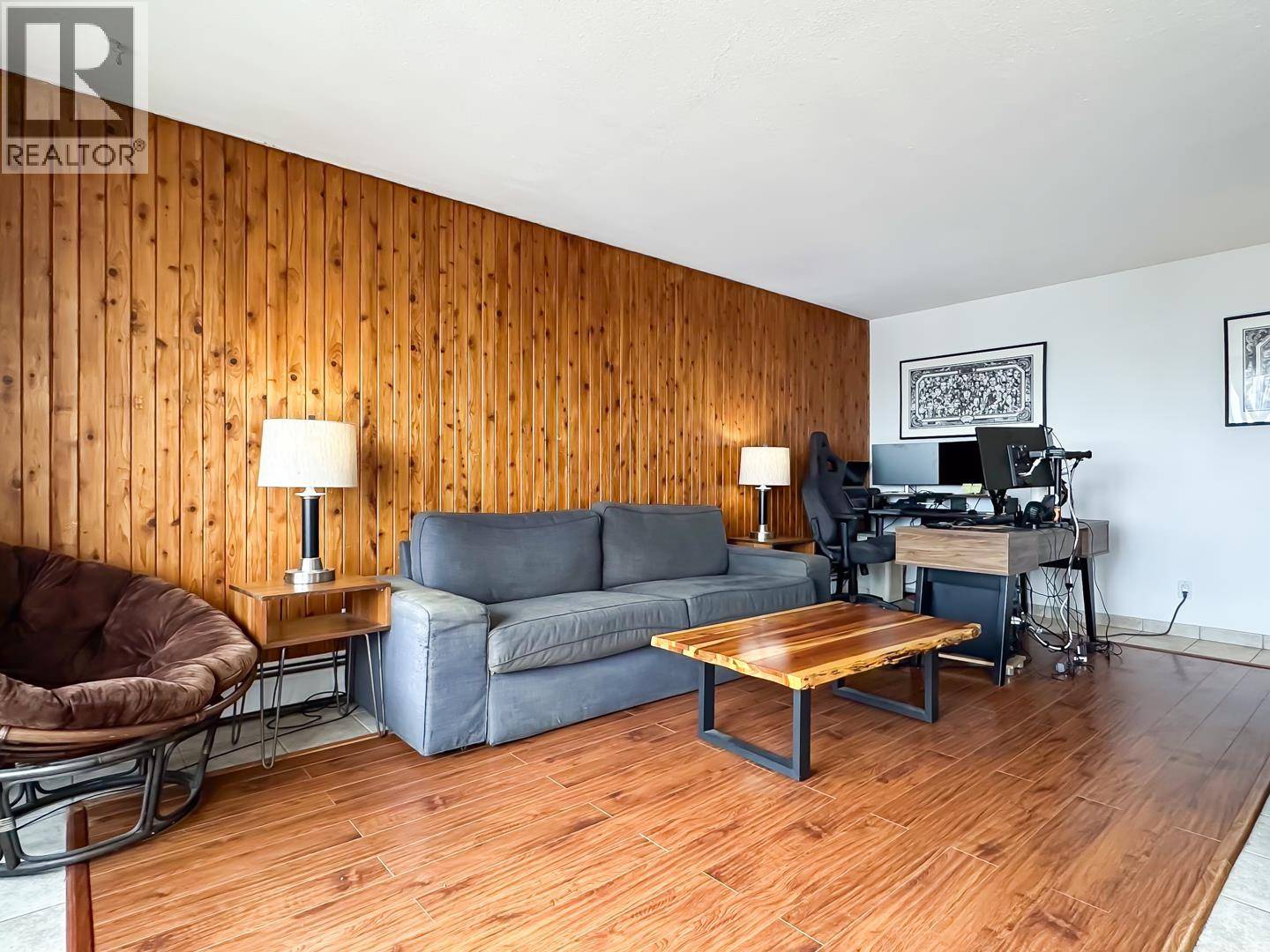 New Westminster, BC V3L5C6,320 ROYAL AVE #502