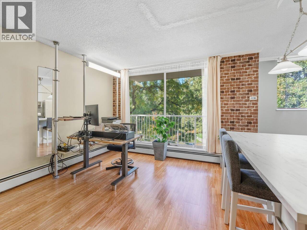 New Westminster, BC V3L5C6,320 ROYAL AVE #503