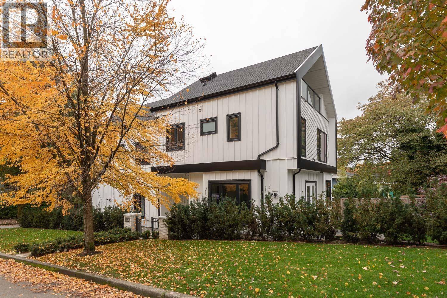 Vancouver, BC V6R3X8,3075 COURTENAY STREET