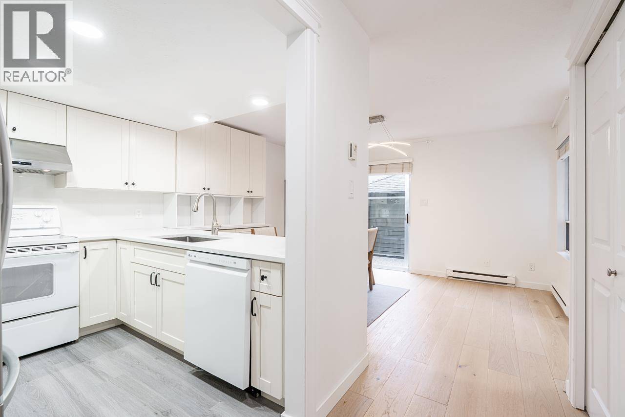 North Vancouver, BC V7H1E9,2912 MT SEYMOUR PARKWAY