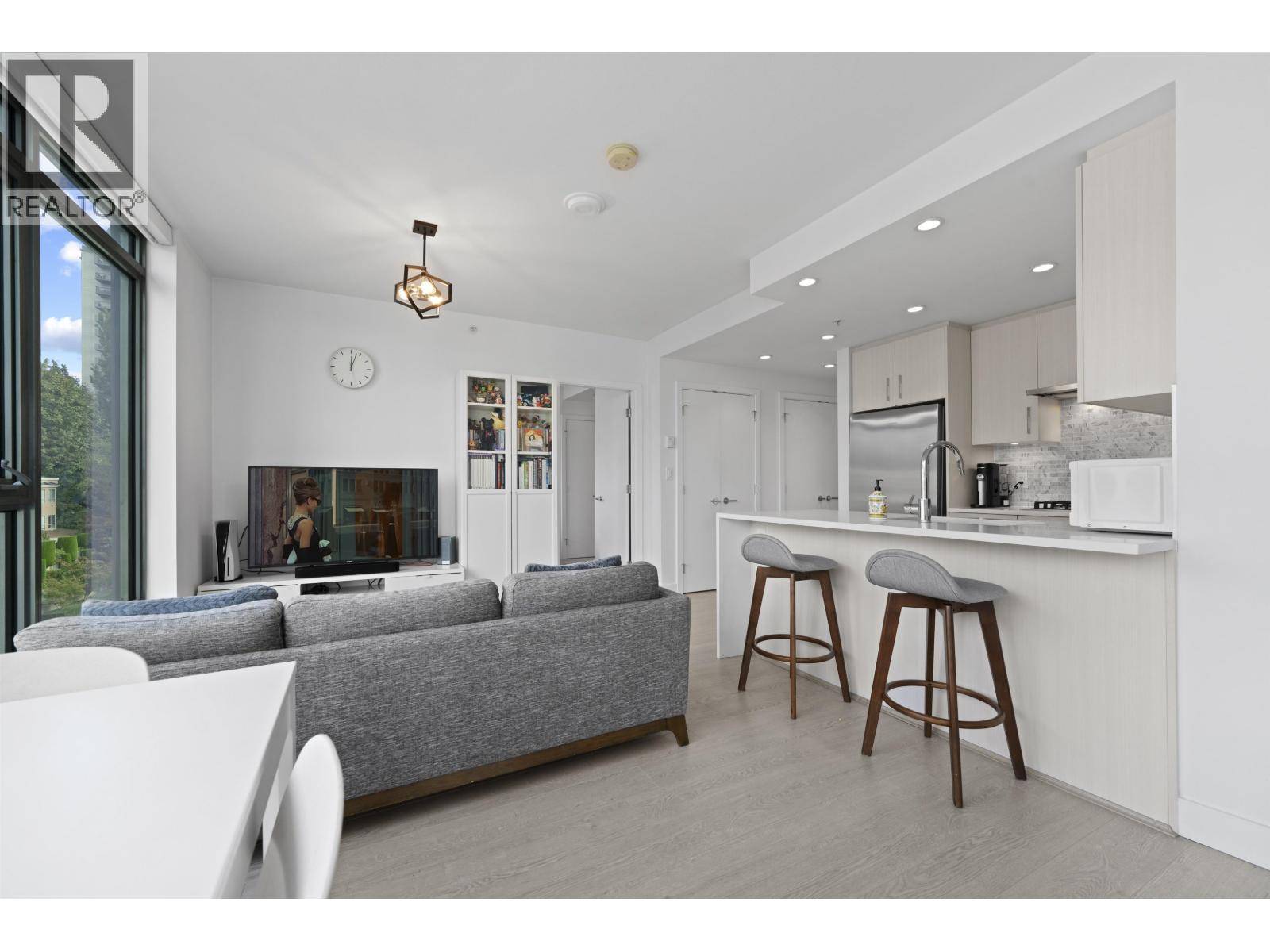 Coquitlam, BC V3J0H7,518 WHITING WAY #404