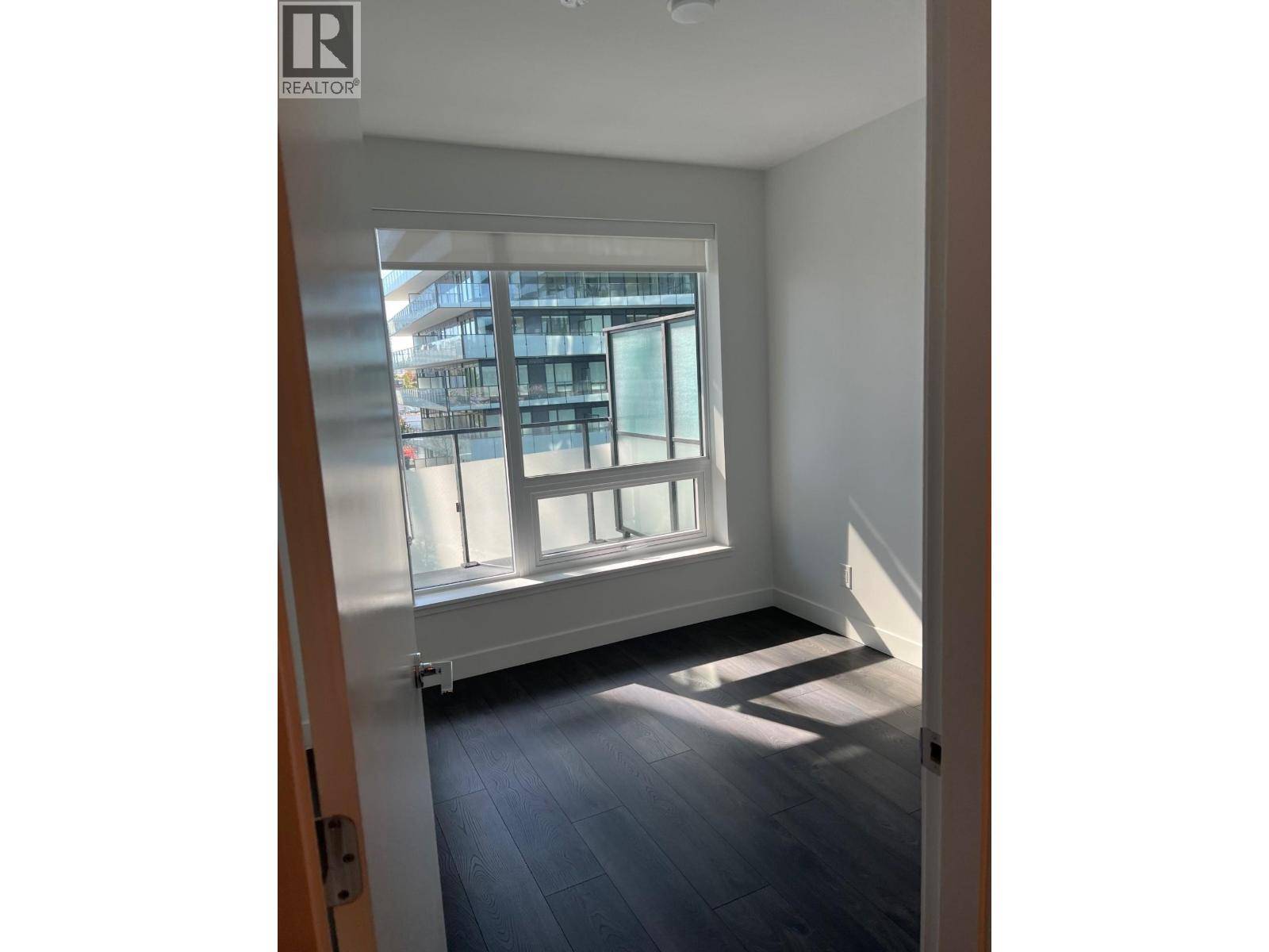 Richmond, BC V6X0X6,5593 NO. 3 RD #507