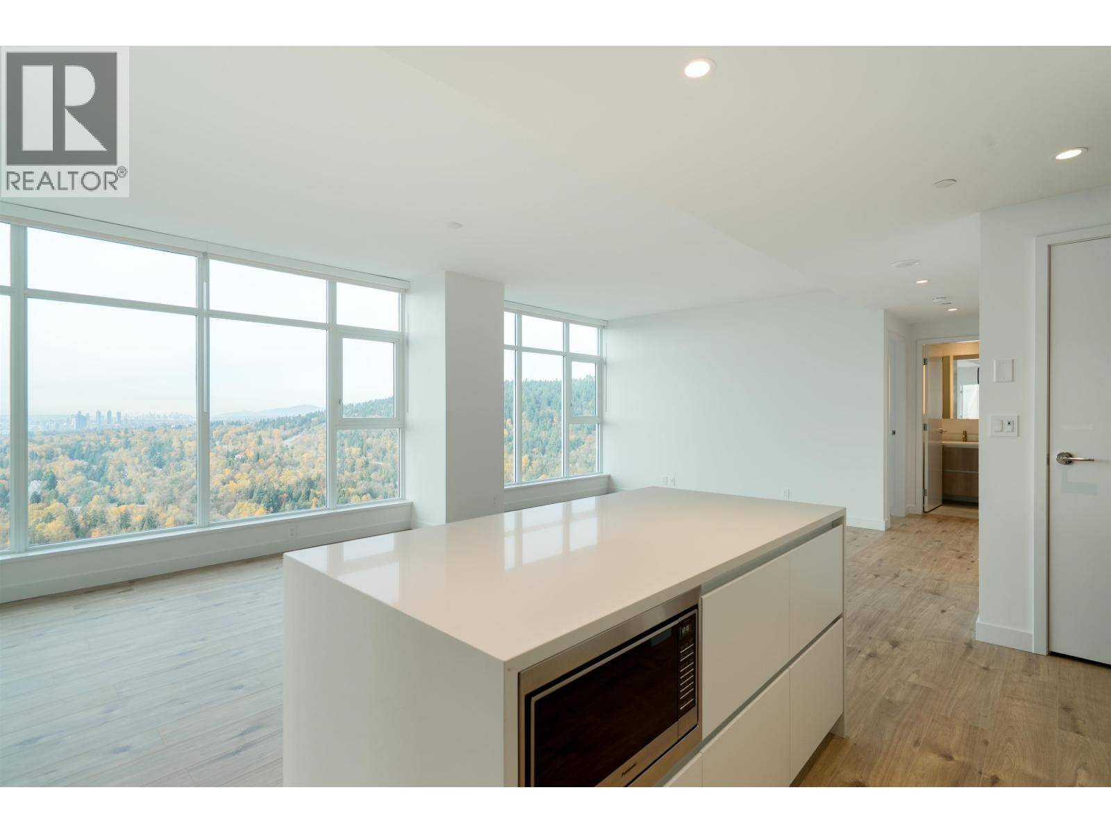 Coquitlam, BC V3J0P3,720 FARROW ST #4007