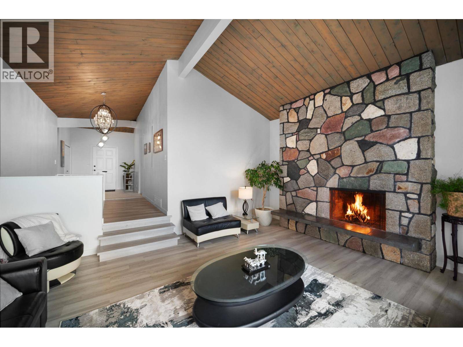 Coquitlam, BC V3C2H7,953 RANCH PARK WAY