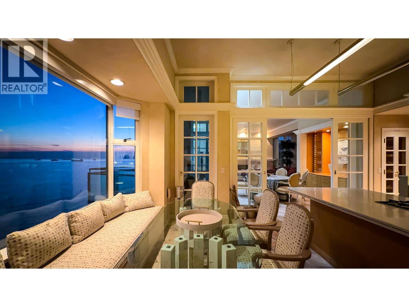 Vancouver, BC V6G1Z1,1861 BEACH AVE #17