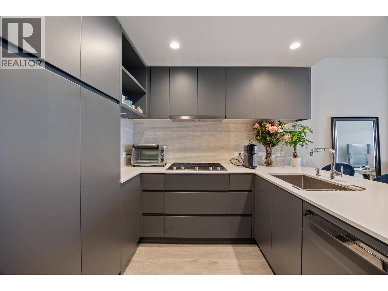 Coquitlam, BC V3K6C3,450 WESTVIEW ST #3105