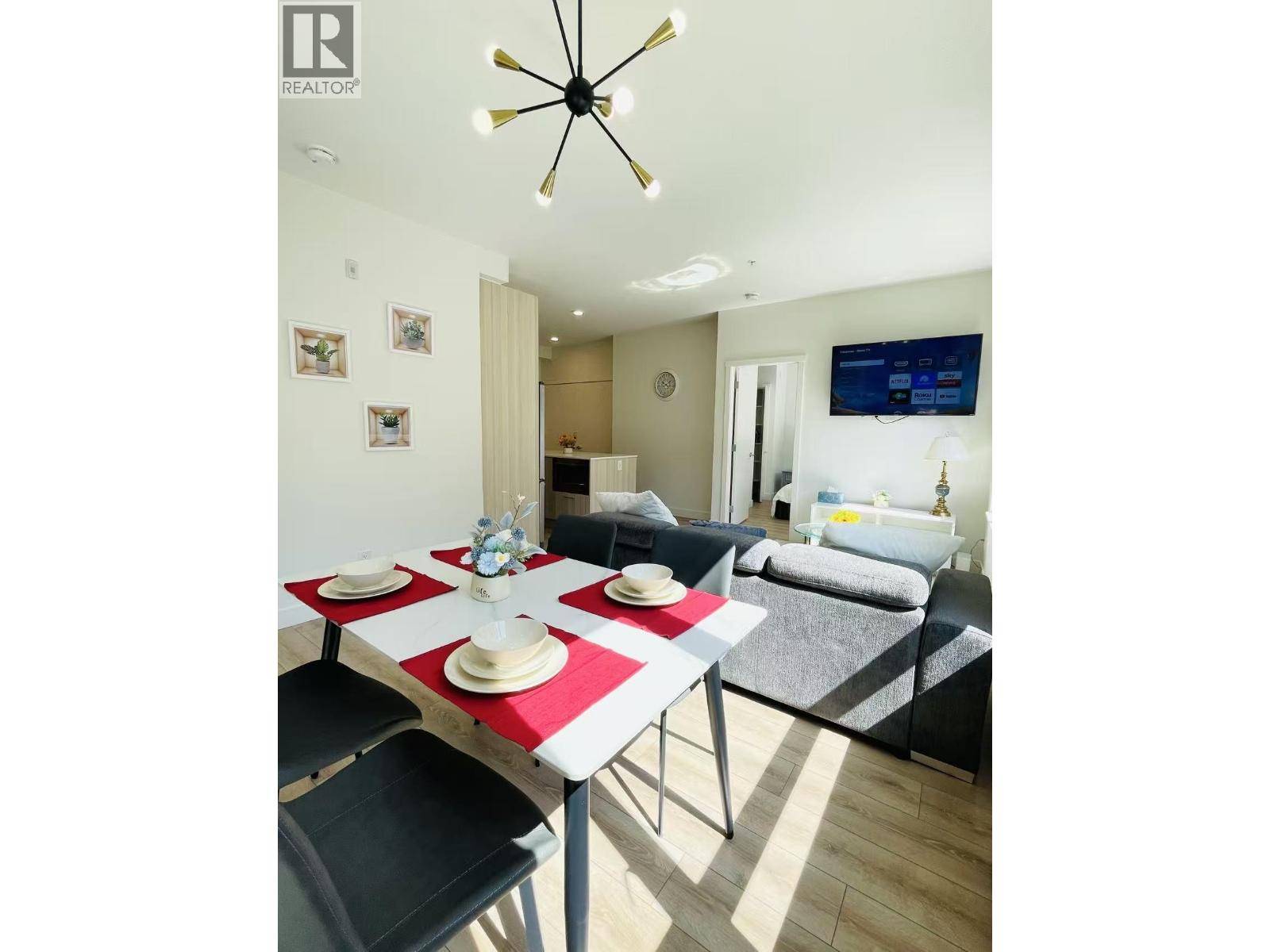 Coquitlam, BC V3J0N3,741 ANSKAR CT #305