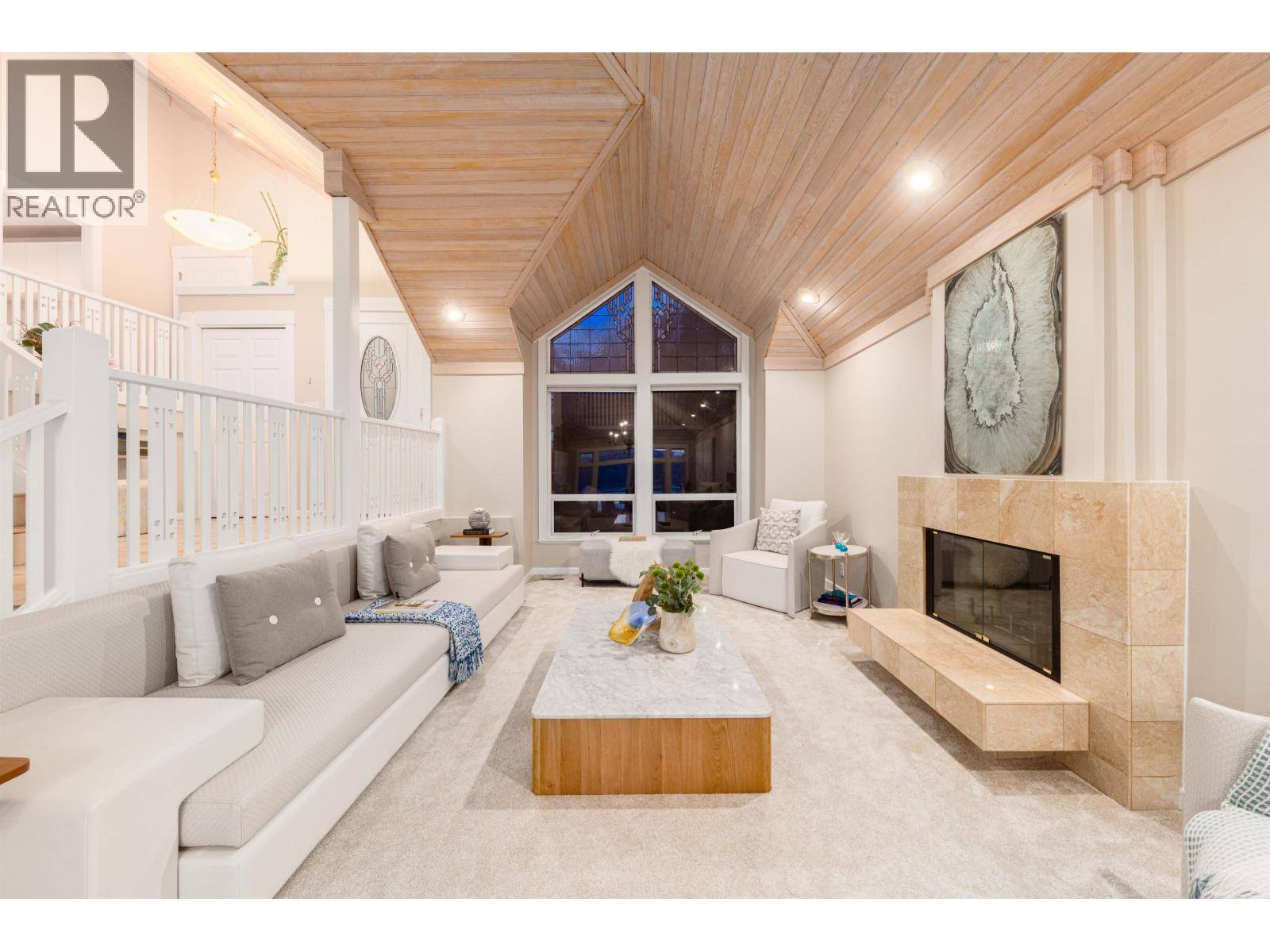 West Vancouver, BC V7W3A8,5433 MONTE BRE PLACE