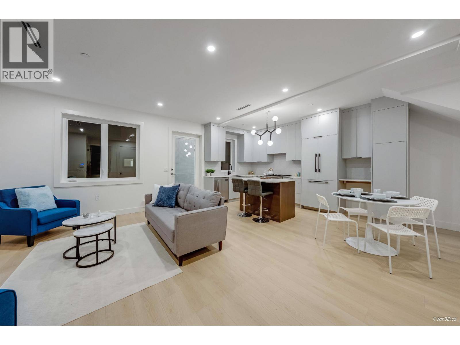 Vancouver, BC V6P3P4,6730 HEATHER ST #3