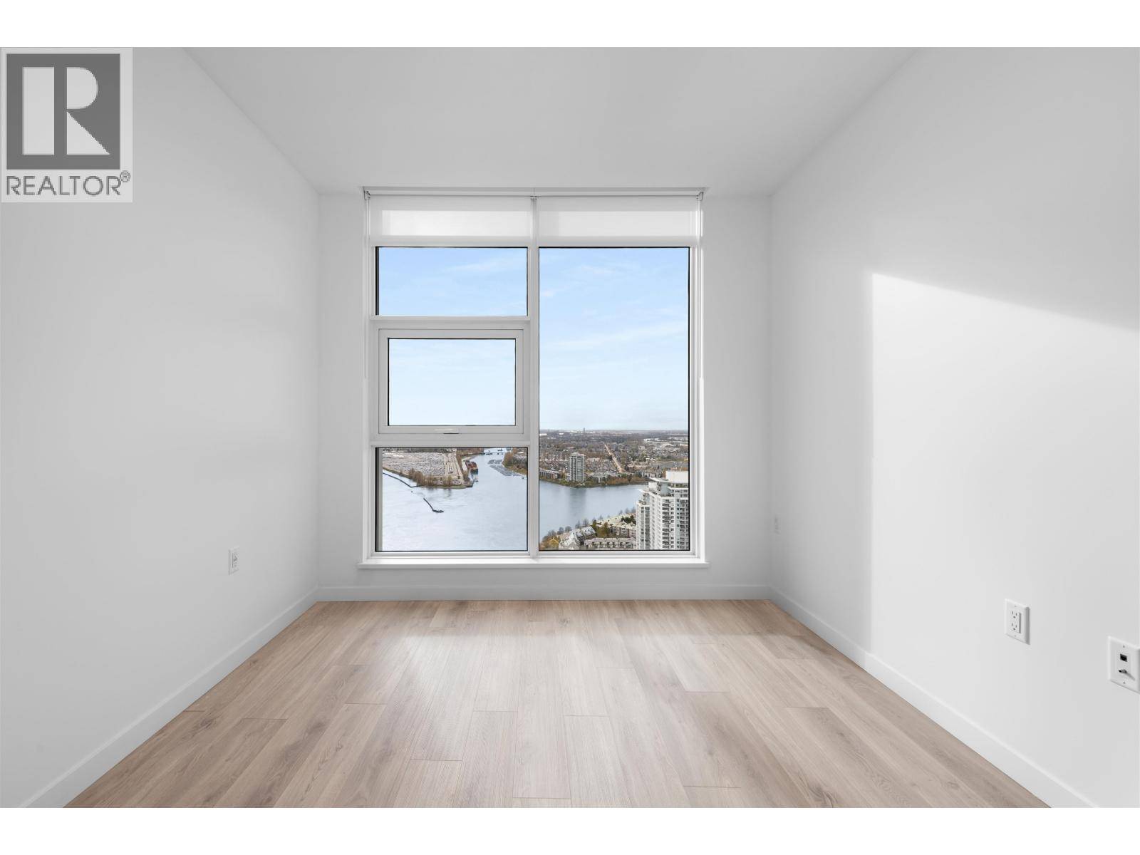 New Westminster, BC V3M0P2,680 QUAYSIDE DR #4001