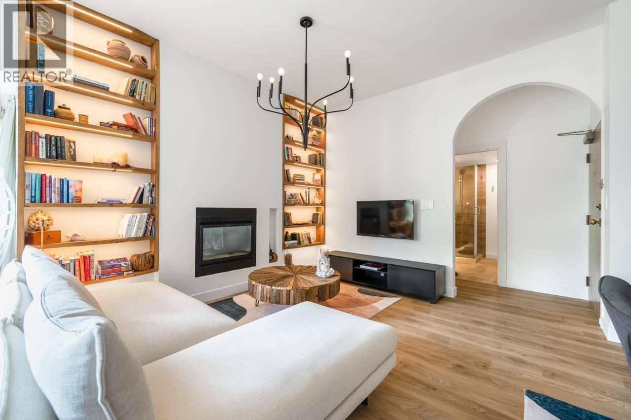 New Westminster, BC V3L5N9,410 CARNARVON ST #102