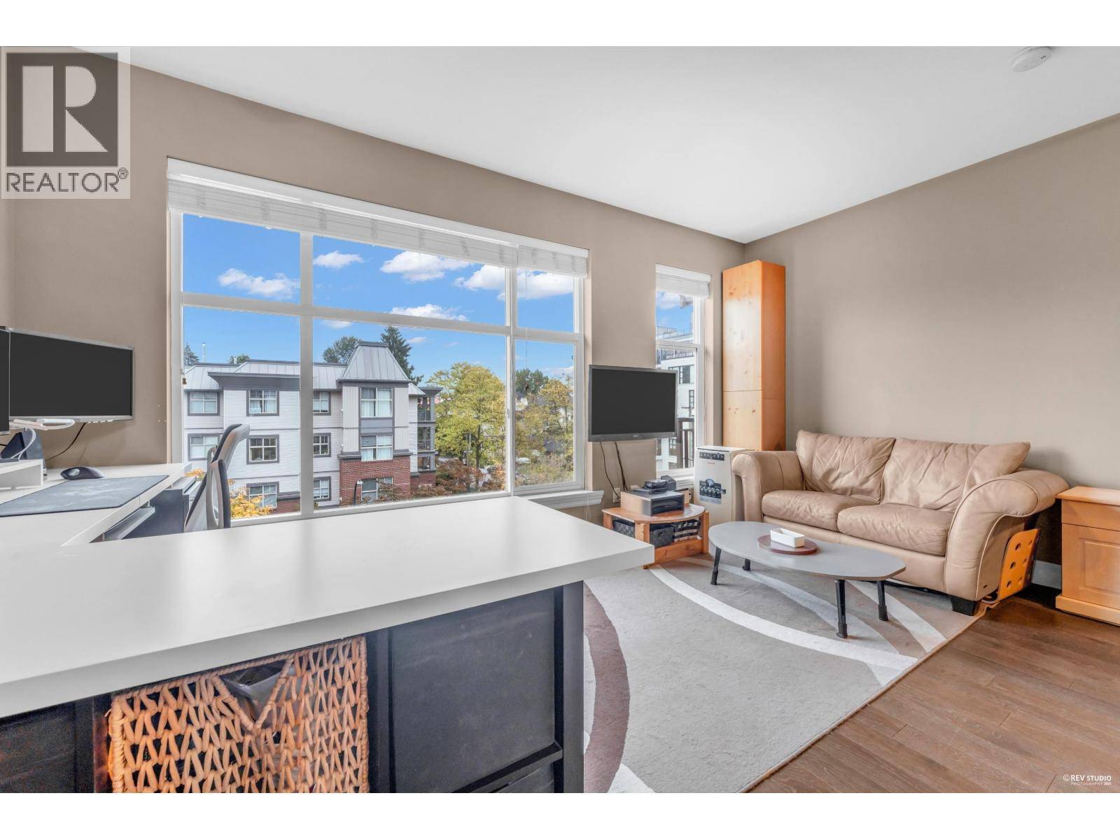 Port Coquitlam, BC V3C1Y7,2343 ATKINS AVE #404